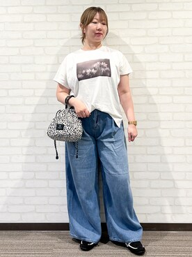 「OPAQUE.CLIP（オペークドットクリップ）のフォトプリントTシャツ【洗濯機OK】（Tシャツ/カットソー、ホワイト系）」を使った、mochiさん（レディース・160cm）の夏コーディネート