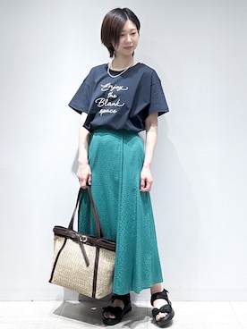 「Reflect（リフレクト）の【接触冷感】ラインアート刺繍Tシャツ（Tシャツ/カットソー、ブルー系）」を使った、まちこさん（レディース・157cm）の夏コーディネート