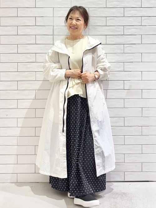 枇杷子 アルベロベッロ刺繍付きホワイトコート セール】撥水フードZIPロングコート【洗濯機OK】（その他アウター