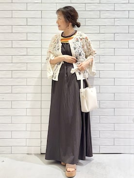「OPAQUE.CLIP（オペークドットクリップ）の刺繍レースショートブラウス【洗える】（シャツ/ブラウス、ホワイト系）」を使った、yさん（レディース・148cm）の夏コーディネート