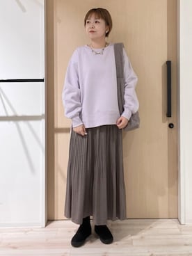 「アイテム（スウェット、パープル系）」を使った、ひらしーさん（レディース・164cm）の冬コーディネート
