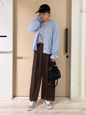 「SHOO・LA・RUE（シューラルー）の【洗濯後しわになりにくい/S-LL/UV】1枚で華やか　フリル使いがポイント　柔らかブラウス（シャツ/ブラウス、ブルー系）」を使った、ひらしーさん（レディース・164cm）の春コーディネート