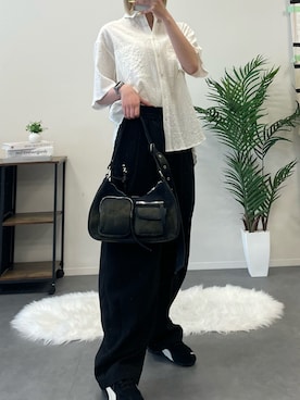 「MONO-MART（モノマート）のアイテム（シャツ/ブラウス、ホワイト系）」を使った、hnaadayoさん（レディース・161cm）の春コーディネート