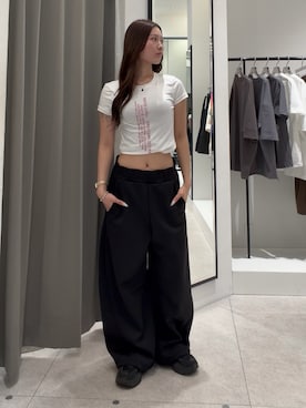 「Lui's（ルイス）のリラックスカーブスウェットパンツ（スウェットパンツ、ブラック系）」を使った、坪川佳凛さん（レディース・165cm）の夏コーディネート