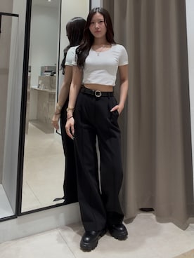 「Lui's（ルイス）のワイドレッグフレアパンツ（スラックス、ブラック系）」を使った、坪川佳凛さん（レディース・165cm）の夏コーディネート