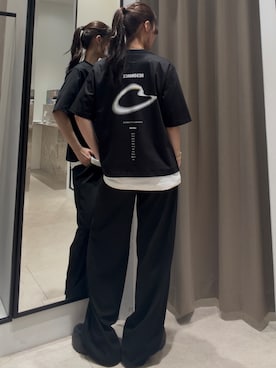 「Lui's（ルイス）のULTIMAグラフィックTシャツ /センター（Tシャツ/カットソー、ブラック系）」を使った、坪川佳凛さん（レディース・165cm）の夏コーディネート