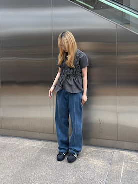 「ITEMS URBANRESEARCH（アイテムズ アーバンリサーチ）のセンタープレスデニム（デニムパンツ、ブルー系）」を使った、花鈴さん（レディース・163cm）の春コーディネート