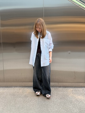 「ITEMS URBANRESEARCH（アイテムズ アーバンリサーチ）のシアープリントストライプシャツ（シャツ/ブラウス、ブルー系）」を使った、かりんさん（レディース・163cm）の夏コーディネート