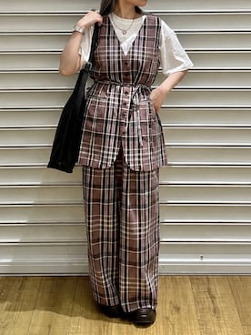 「LOWRYS FARM（ローリーズファーム）のヤワラカルイ２ＷＡＹショルダーＢＡＧ 115210（ショルダーバッグ、ブラック系）」を使った、もえりんさん（レディース）の夏コーディネート