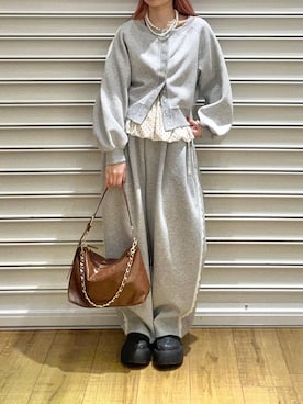 「LOWRYS FARM（ローリーズファーム）のパールタレンネックレス　249411（ネックレス、ベージュ系）」を使った、もえりんさん（レディース）の春コーディネート