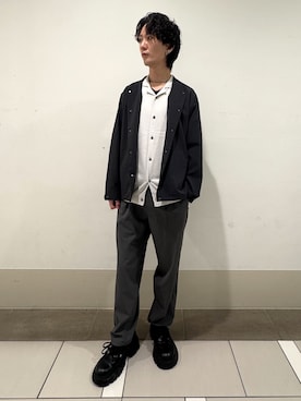 「URBAN RESEARCH DOORS（アーバンリサーチドアーズ）の『UR TECH』 サマシェア ニットカーディガン（カーディガン/ボレロ、ベージュ系）」を使った、大源さん（メンズ・183cm）の春コーディネート