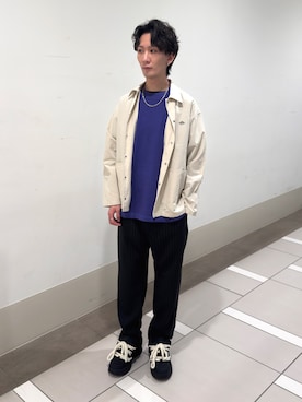 「URBAN RESEARCH DOORS（アーバンリサーチドアーズ）のDANTON　COVERALL SHIRTS（シャツ/ブラウス、ベージュ系）」を使った、大源さん（メンズ・183cm）の春コーディネート