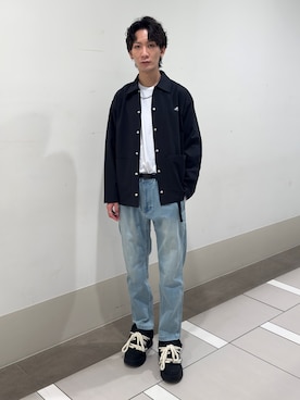 「URBAN RESEARCH DOORS（アーバンリサーチドアーズ）のDANTON　COVERALL SHIRTS（シャツ/ブラウス、ブルー系）」を使った、大源さん（メンズ・183cm）の春コーディネート