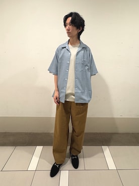 「URBAN RESEARCH DOORS（アーバンリサーチドアーズ）のコットンレーヨンクルーネック ショートスリーブ Tシャツ（Tシャツ/カットソー、ベージュ系）」を使った、大源さん（メンズ・183cm）の春コーディネート
