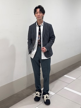 「URBAN RESEARCH DOORS（アーバンリサーチドアーズ）のLIFE STYLE TAILOR　4WAYストレッチコンフォータブルジャケット（テーラードジャケット、グレー系）」を使った、大源さん（メンズ・183cm）の春コーディネート