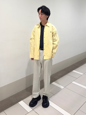 「URBAN RESEARCH DOORS（アーバンリサーチドアーズ）のDANTON　COVERALL SHIRTS（シャツ/ブラウス、イエロー系）」を使った、大源さん（メンズ・183cm）の春コーディネート