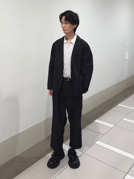 「URBAN RESEARCH DOORS（アーバンリサーチドアーズ）のカバーリングリネン キャンプカラーシャツ（シャツ/ブラウス、グレー系）」を使った、大源さん（メンズ・183cm）の春コーディネート
