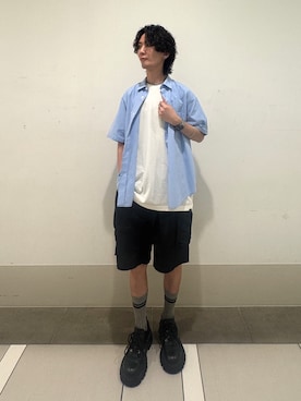「URBAN RESEARCH DOORS（アーバンリサーチドアーズ）のFORK&SPOON　クリンクルショートスリーブシャツ（シャツ/ブラウス、ブルー系）」を使った、大源さん（メンズ・183cm）の夏コーディネート