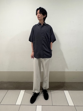 「URBAN RESEARCH DOORS（アーバンリサーチドアーズ）のリネンライクイージートラウザー（その他パンツ、ホワイト系）」を使った、大源さん（メンズ・183cm）の夏コーディネート