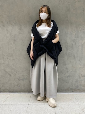 「アイテム（ダウンベスト）」を使った、Liliさん（レディース・156cm）の秋コーディネート