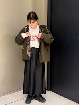 「レイヤード」｜「アイテム（その他アウター）」を使った、おーつさん（レディース・152cm）の秋コーディネート