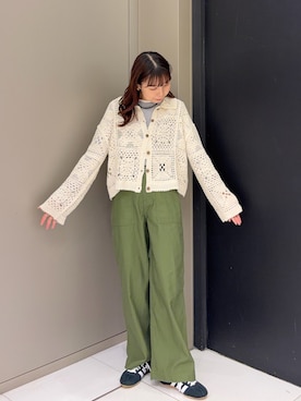 「URBAN RESEARCH DOORS（アーバンリサーチドアーズ）のadidas　TOKYO W（スニーカー、ブラック系）」を使った、おーつさん（レディース・150cm）の秋コーディネート