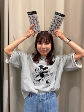 「URBAN RESEARCH Sonny Label（アーバンリサーチサニーレーベル）の別注/DISNEY/スウェットTシャツ（Tシャツ/カットソー、グレー系）」を使った、おーつさん（レディース・150cm）の夏コーディネート
