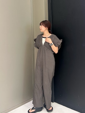 「URBAN RESEARCH Sonny Label（アーバンリサーチサニーレーベル）のシャーリングオールインワン（つなぎ/オールインワン、ブラウン系）」を使った、おーつさん（レディース・150cm）の春コーディネート