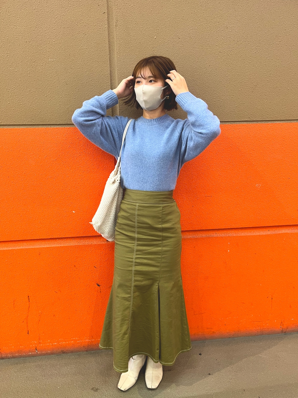 「秋ルック紹介するよ、秋冬コーデ、秋服、休日スタイル、きれいめカジュアル、大人かわいい、プチプラコーデ、マーメイドスカート、セーター、ブーツ、ユニクロ、きれいめ、トレンド、いいね、save、フォローお願いします🤑、おしゃれさんと繋がりたい」｜「GUのアイテム（スカート、グリーン系）」を使った、ayaさん（レディース・159cm）の秋コーディネートの1枚目の写真