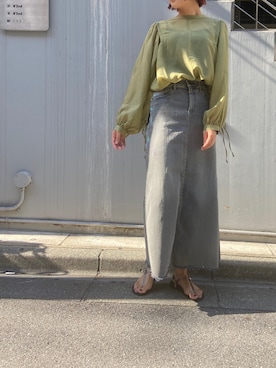 「アイテム（デニムスカート、グレー系）」を使った、YUKI IKEGAMIさん（レディース・165cm）の夏コーディネート