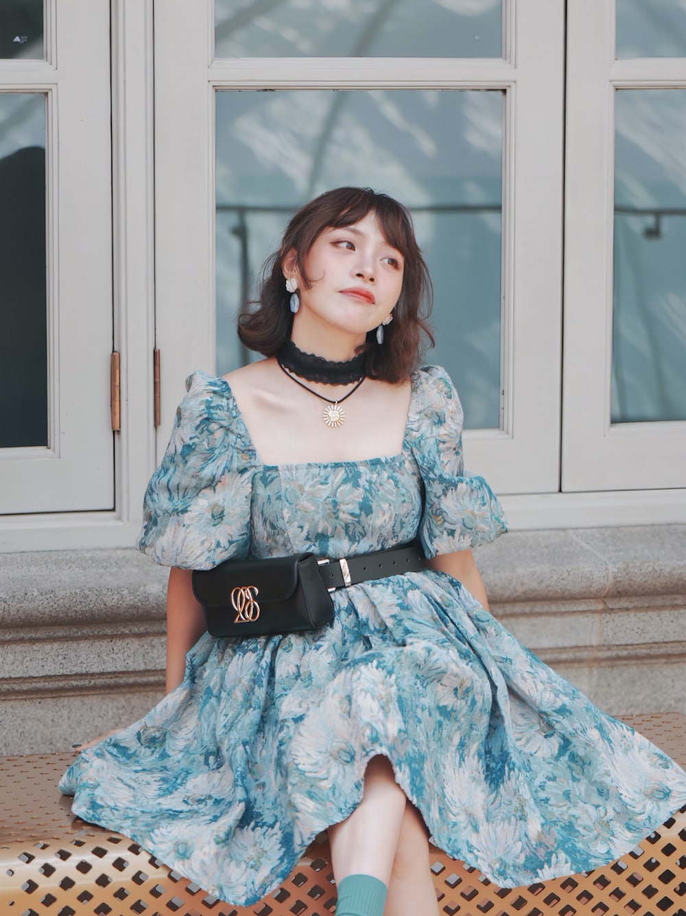 「美術館」｜「tnewtiesのアイテム（ボディバッグ/ウエストポーチ、ブラック系）」を使った、Rosyさん（レディース・158cm）の夏コーディネートの1枚目の写真