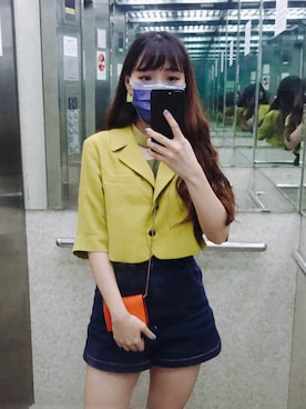 「CHARLES & KEITH（チャールズ & キース）のアイテム（財布/小物）」を使った、Rosyさん（レディース・158cm）の秋コーディネート