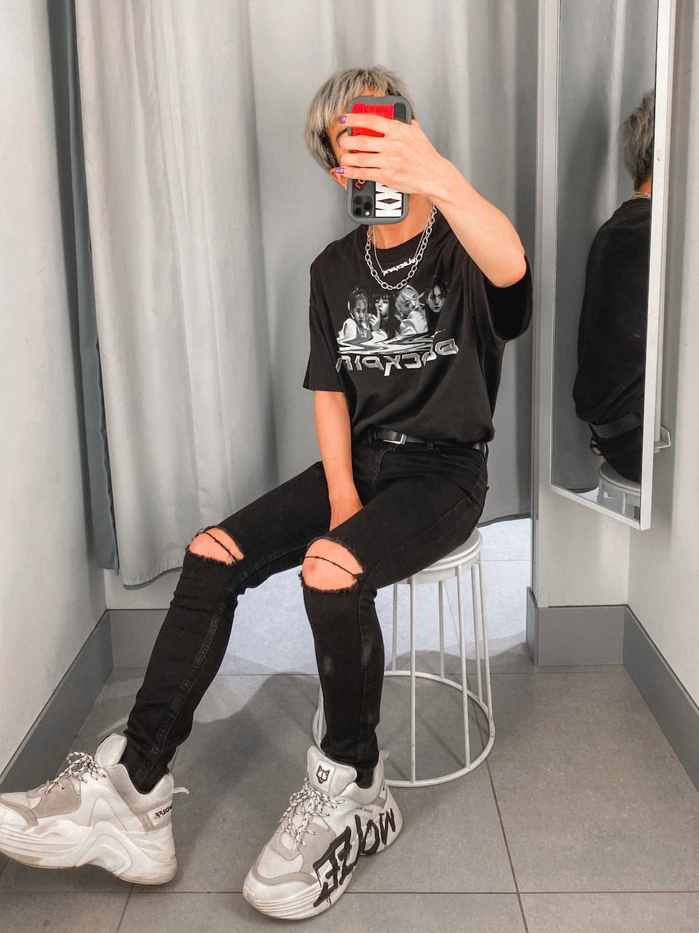 「おしゃれさんと繋がりたい、韓国風コーデ、韓国風ファッション、韓国ファッション、blackpink、H&M、オールブラック、オールブラックコーデ、naked Wolfe、ダッドスニーカー、カスタム、ユニセックス、プチプラコーデ、モノトーンコーデ、黒パンツ」｜「H&MのH&M - レザーベルト - ブラック（ベルト、ブラック系）」を使った、ともちゃんさん（メンズ・164cm）の秋コーディネートの1枚目の写真
