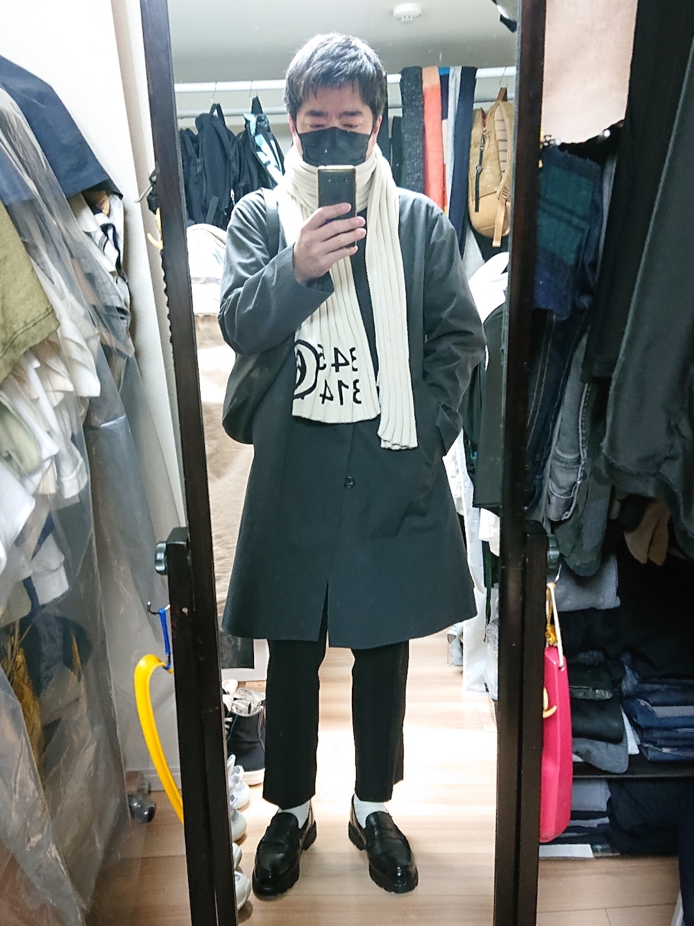 「Parabootの【Paraboot】パラブーツ メンズ ローファー 「REIMS /ランス」  MARCHE/マルシェ（ローファー、ブラック系）」を使った、高さん（メンズ・176cm）の春コーディネートの1枚目の写真