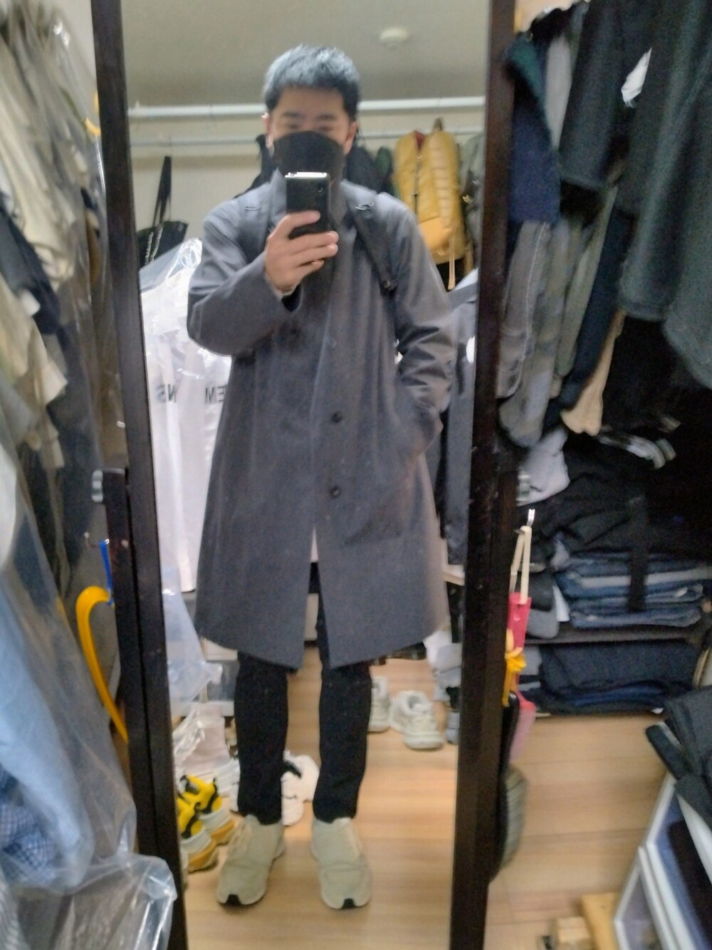 「TAKAHIROMIYASHITATheSoloIst.のfoot the coacher × TAKAHIRO MIYASHITA The SoloIst.（スニーカー、ベージュ系）」を使った、高さん（メンズ・176cm）の冬コーディネートの1枚目の写真