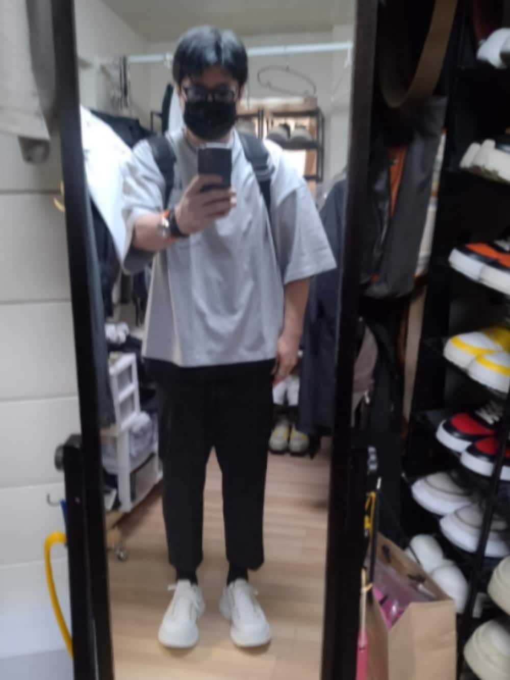 「Alexander McQueenのTread Slick（スニーカー、ホワイト系）」を使った、高さん（メンズ・176cm）の夏コーディネートの1枚目の写真