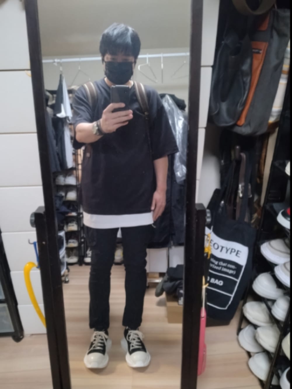 「DRKSHDWの【DRKSHDW】ABSTRACT SNEAK（スニーカー、ブラック系）」を使った、高さん（メンズ・176cm）の夏コーディネートの1枚目の写真