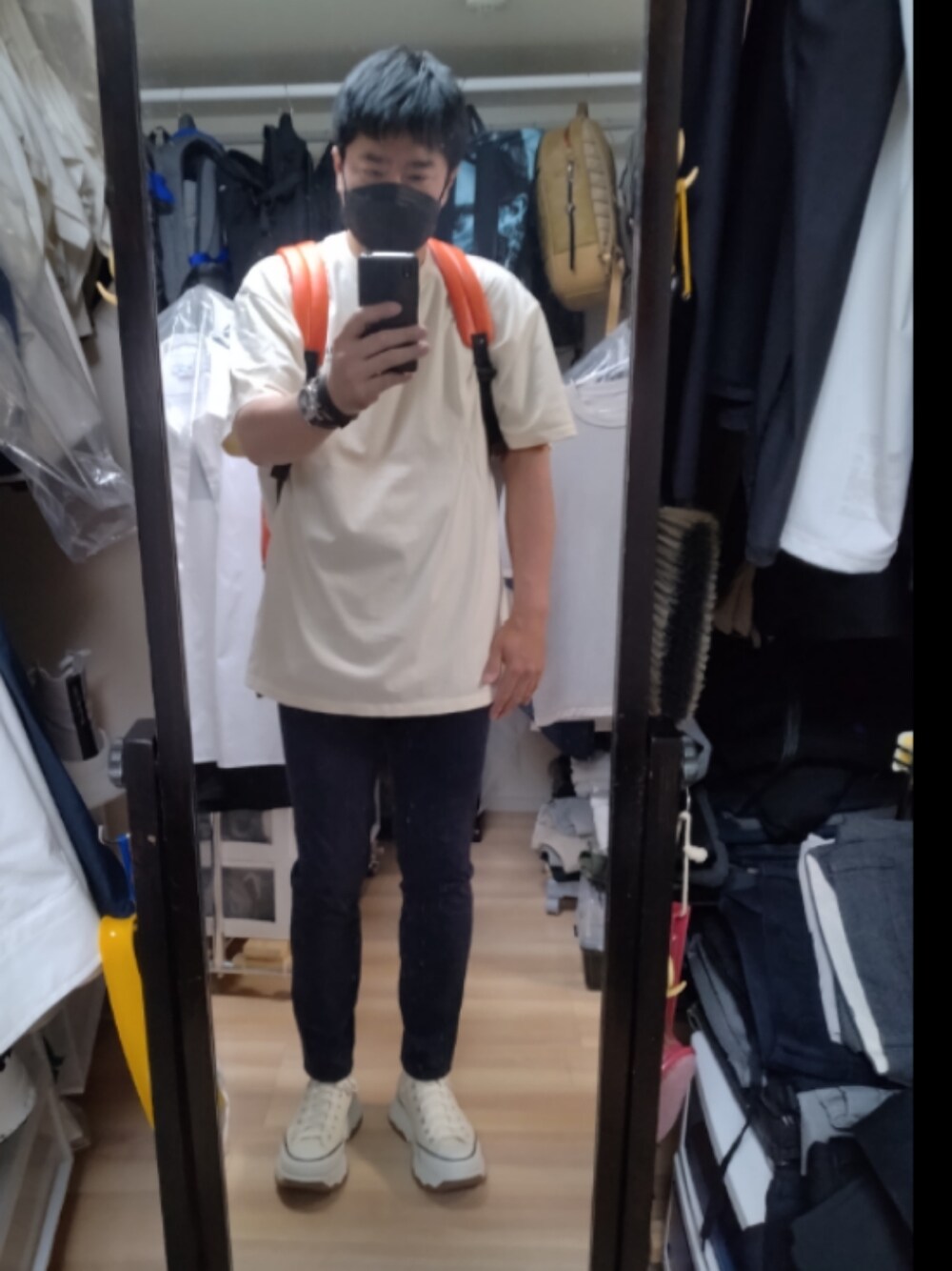 「CONVERSEのALL STAR (R) TREKWAVE HI　31308051（スニーカー、ホワイト系）」を使った、高さん（メンズ・176cm）の夏コーディネートの1枚目の写真