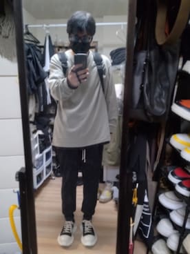 「UNDERCOVER（アンダーカバー）のアイテム（バッグ）」を使った、高さん（メンズ・176cm）の春コーディネート