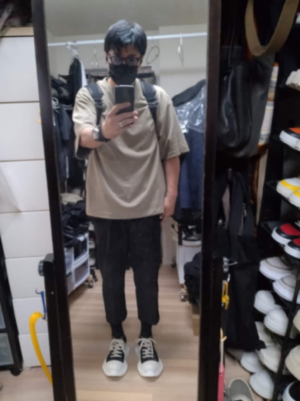 「DRKSHDWの【DRKSHDW】ABSTRACT SNEAK（スニーカー、ブラック系）」を使った、高さん（メンズ・176cm）の夏コーディネートの1枚目の写真