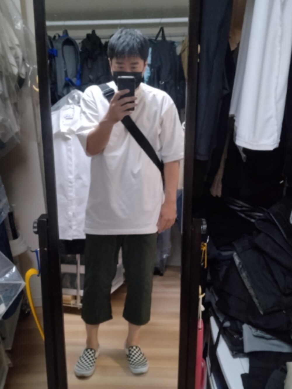 「VANSのVANS ヴァンズ SLIP-ON PRO VN0A347VAPK (CHECK)BLK/WHT（スリッポン、その他）」を使った、高さん（メンズ・176cm）の秋コーディネートの1枚目の写真