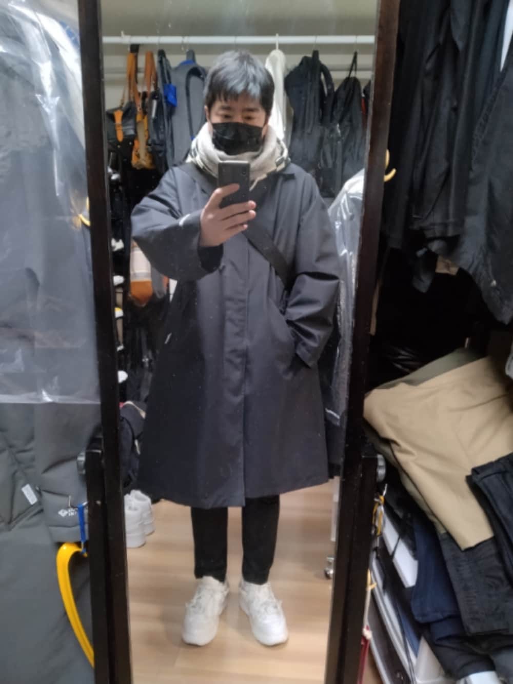 「Maison MargielaのFusion（スニーカー、ホワイト系）」を使った、高さん（メンズ・176cm）の冬コーディネートの1枚目の写真