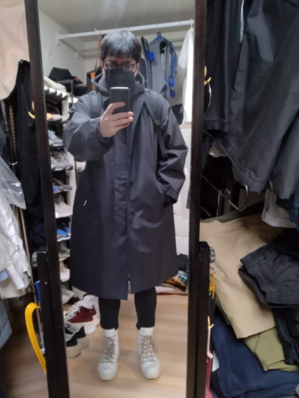 「Rick OwensのRick Owens - ハイカットスニーカー - men - カーフレザー/レザー/rubber - 39（スニーカー、ホワイト系）」を使った、高さん（メンズ・176cm）の春コーディネートの1枚目の写真