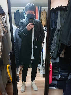 「UNDERCOVER（アンダーカバー）のアイテム（ステンカラーコート）」を使った、高さん（メンズ・176cm）の春コーディネート