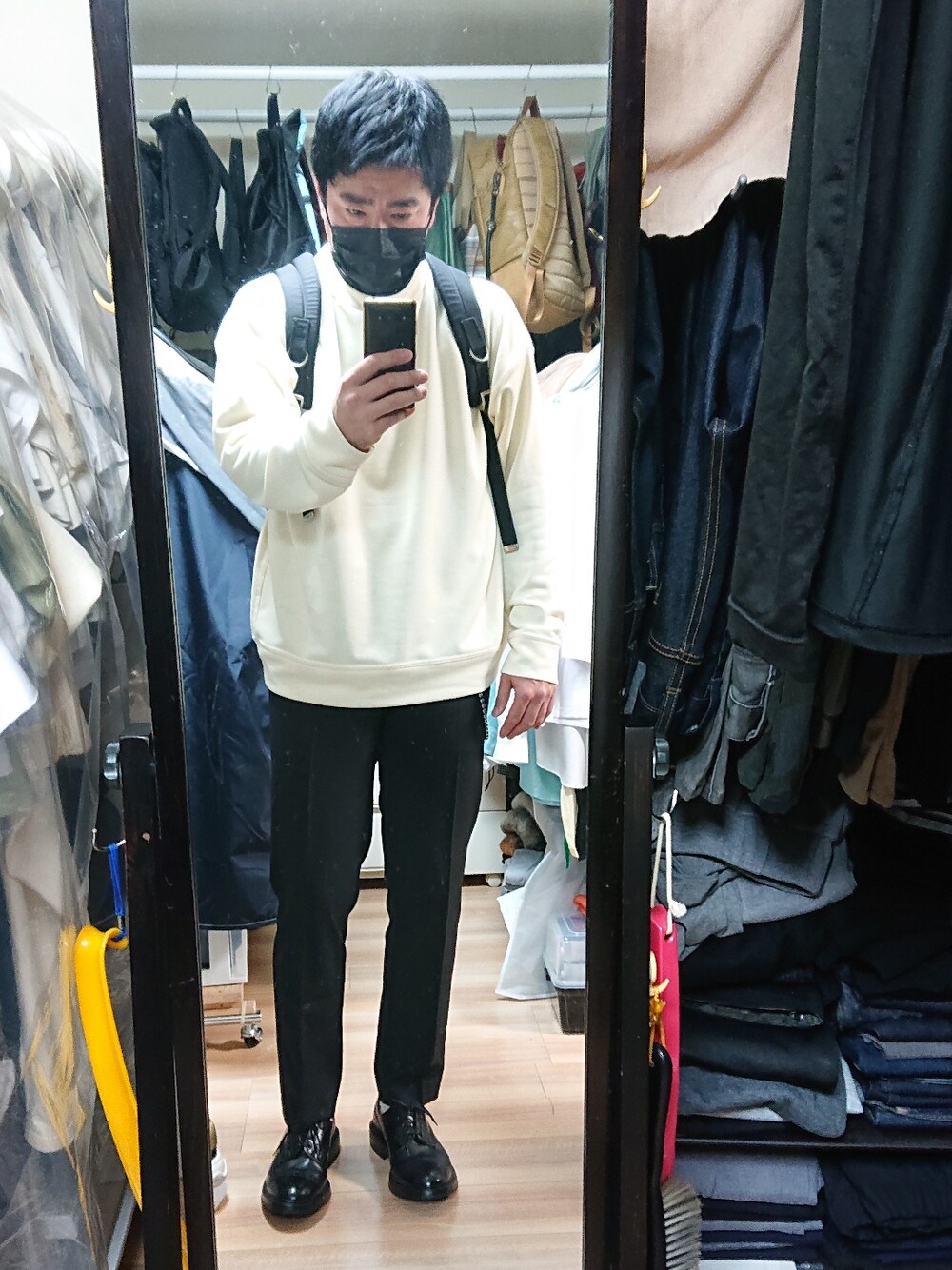 「Tricker'sのTricker's for BLU JE BLU by ARK（ドレスシューズ、ブラック系）」を使った、高さん（メンズ・176cm）の春コーディネートの1枚目の写真