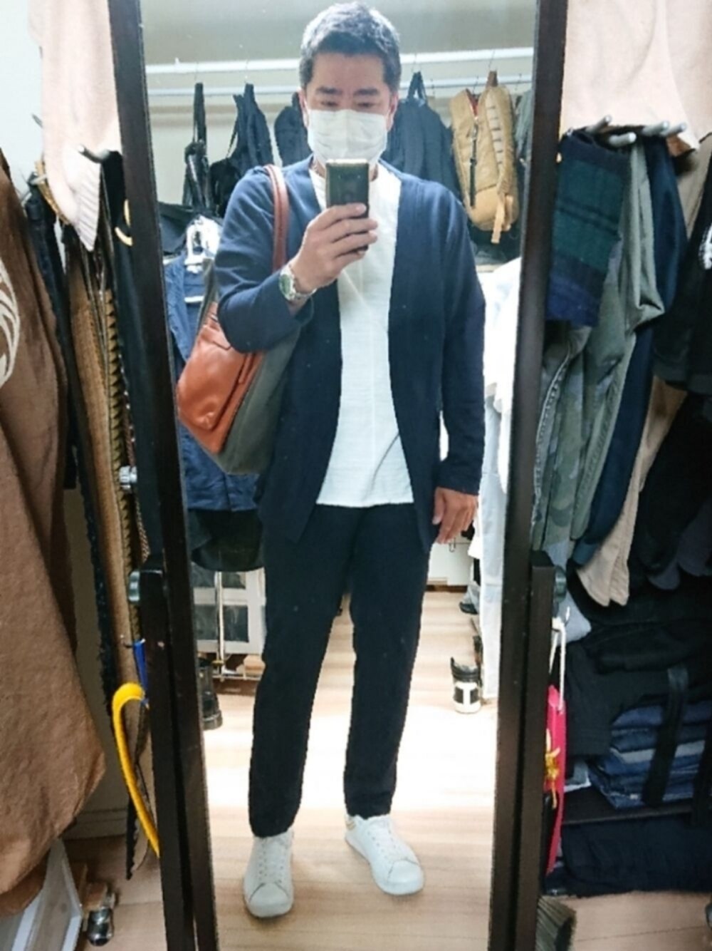 「UNDERCOVERのアイテム（スニーカー、ホワイト系）」を使った、高さん（メンズ・176cm）の夏コーディネートの1枚目の写真
