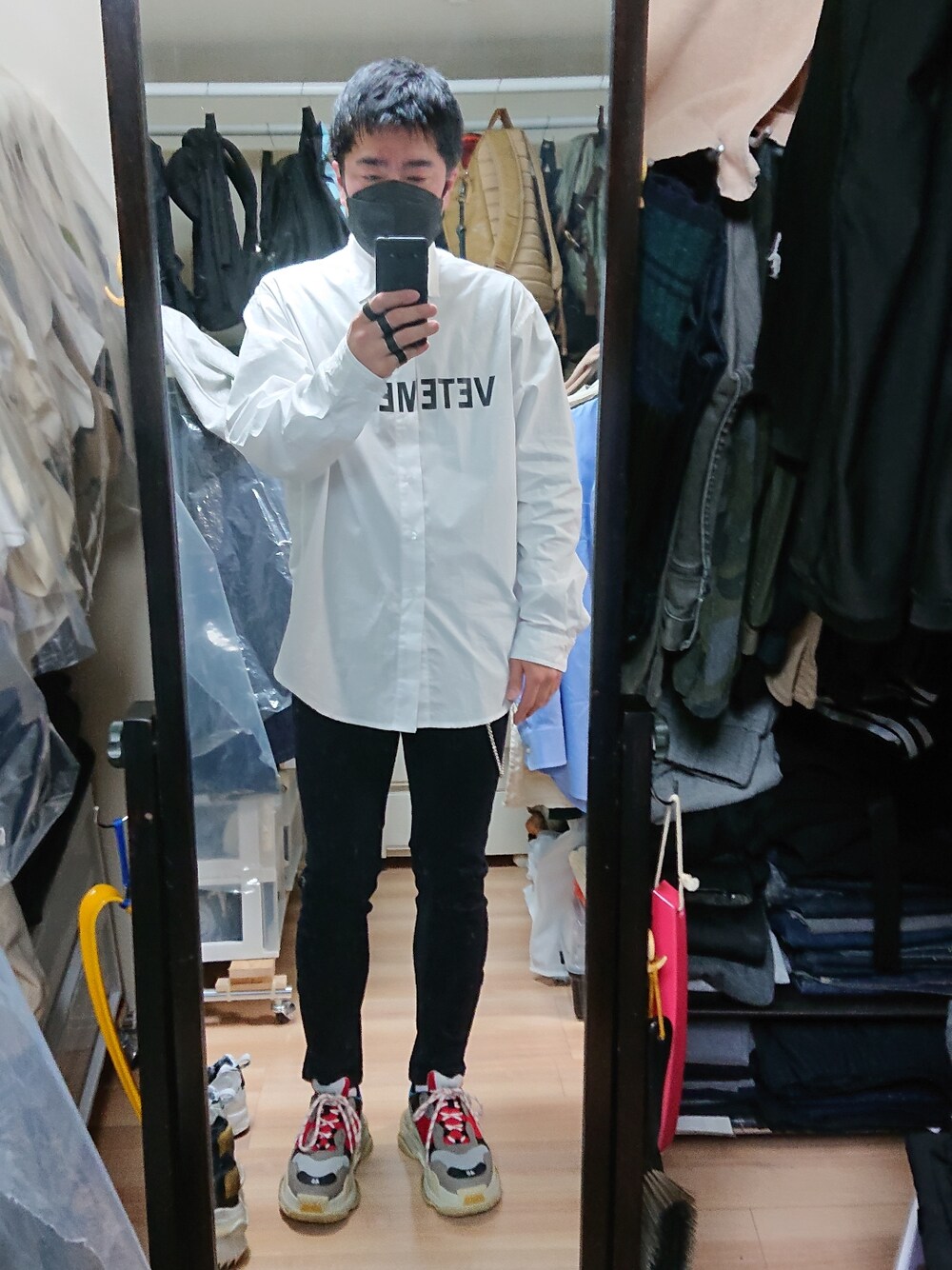 「BALENCIAGAのBalenciaga Triple S Mesh, Nubuck And Leather Sneakers（スニーカー、その他）」を使った、高さん（メンズ・176cm）の夏コーディネートの1枚目の写真