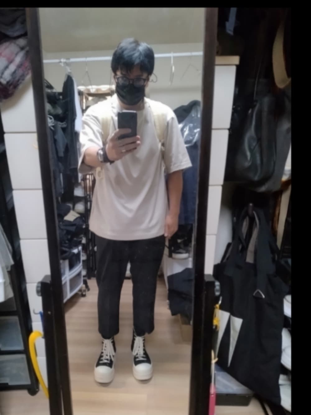「DRKSHDWのMega Bumper Sneaks （スニーカー、ブラック系）」を使った、高さん（メンズ・176cm）の夏コーディネートの1枚目の写真