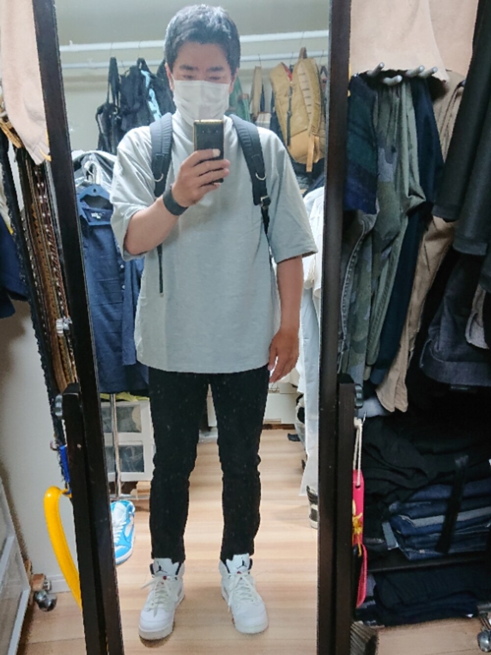 「Supreme の Supreme × jordan5（スニーカー、ホワイト系）」を使った、高さん（メンズ・176cm）の秋コーディネートの1枚目の写真