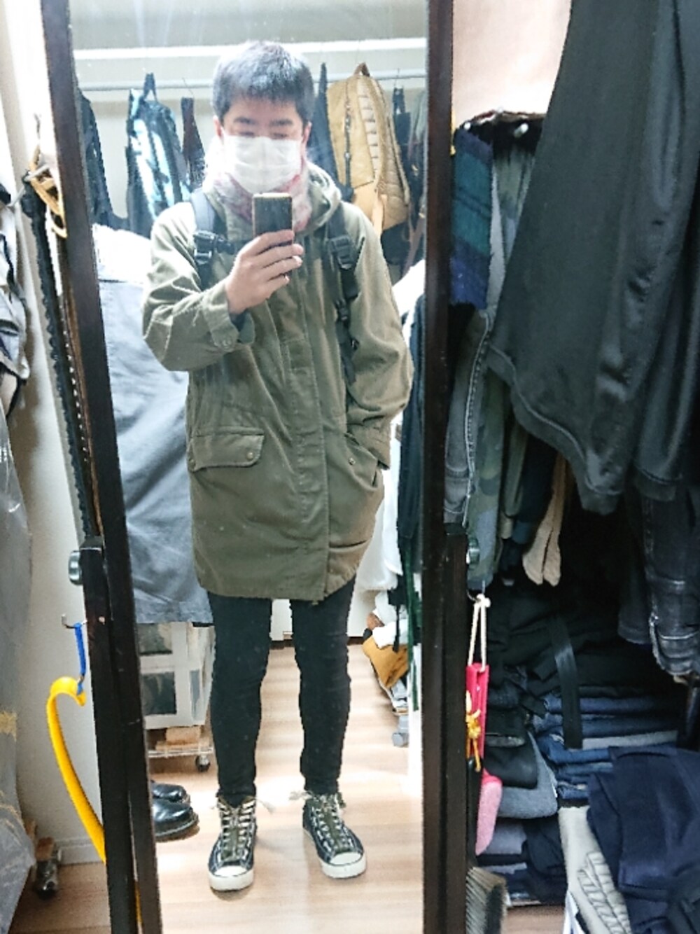 「UNDERCOVERのUNDERCOVER × TAKAHIRO MIYASHITA The Soloist（スニーカー、ブルー系）」を使った、高さん（メンズ・176cm）の冬コーディネートの1枚目の写真